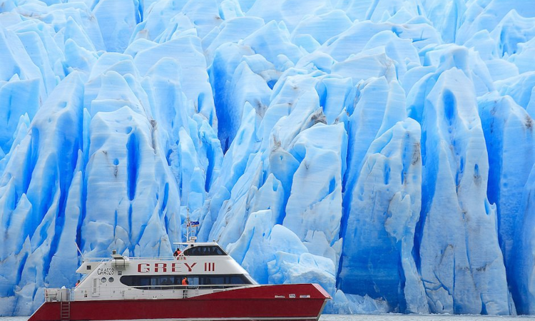 Grey Glacier Navigation (transport + catamaran ticket)